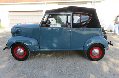 Antique car auction 1