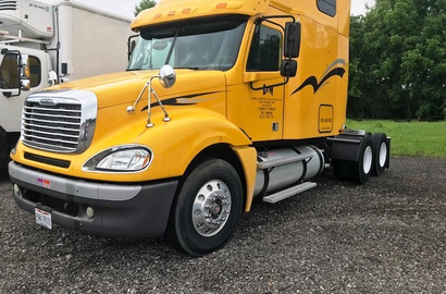 Heavy equipment auction 3