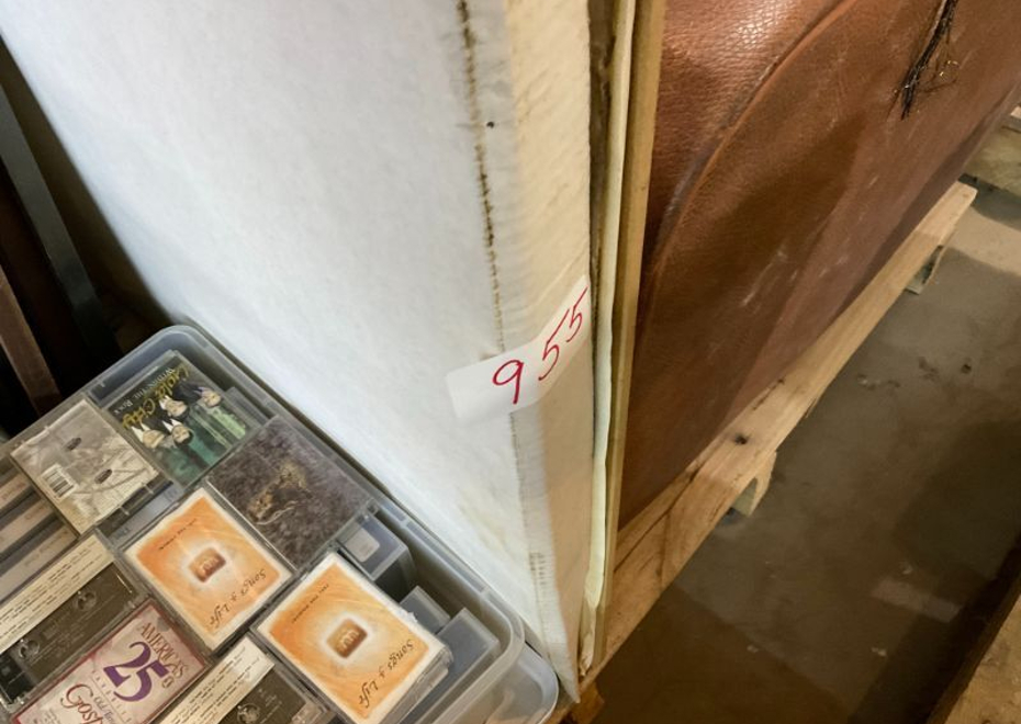 954 1