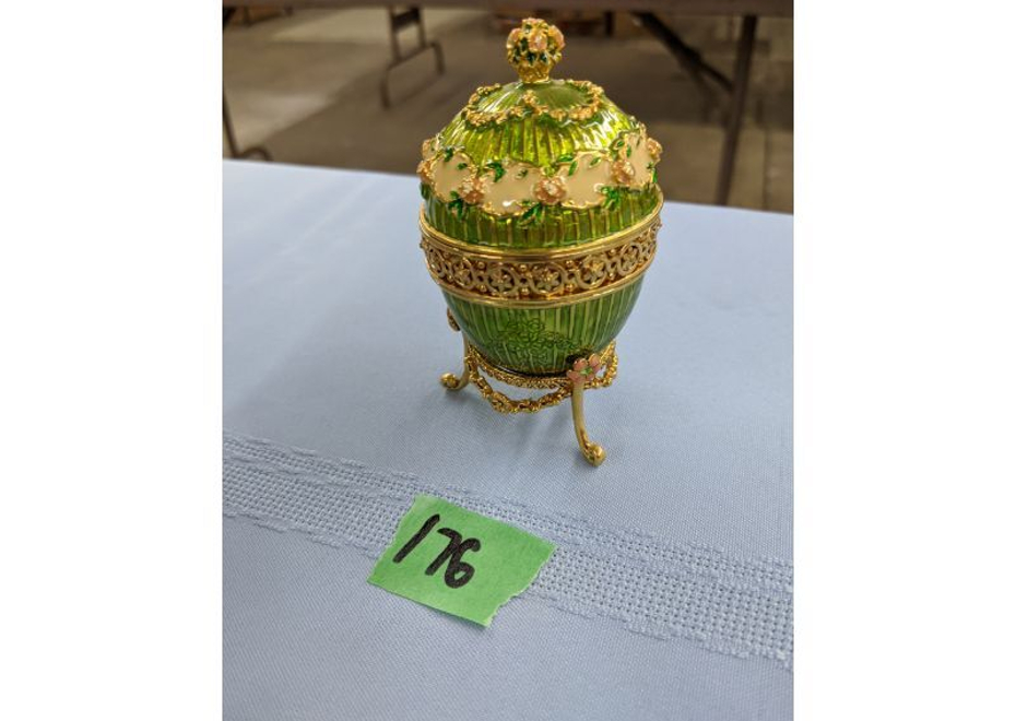 176 1
