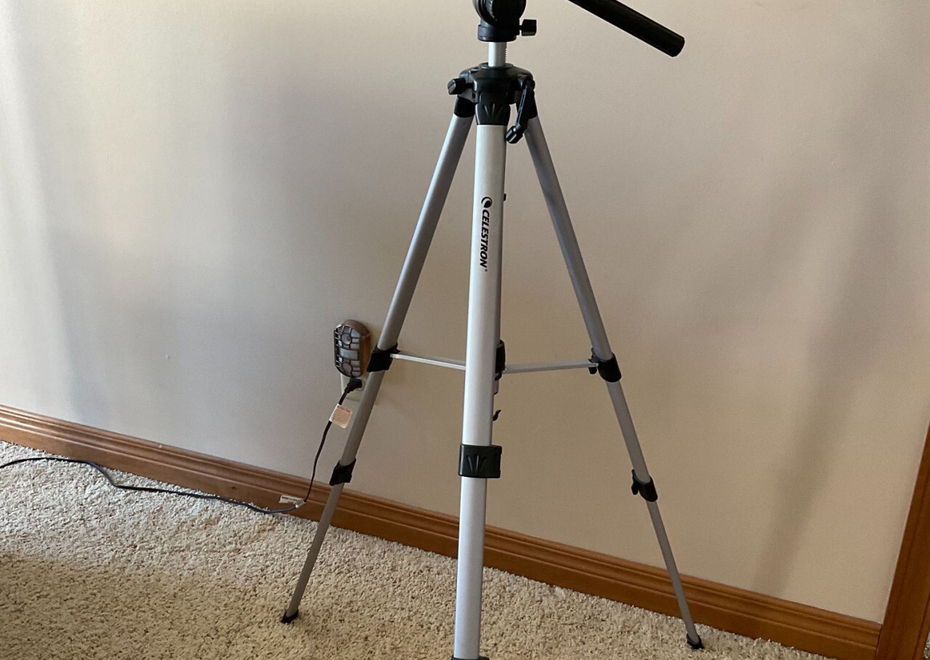 305 1