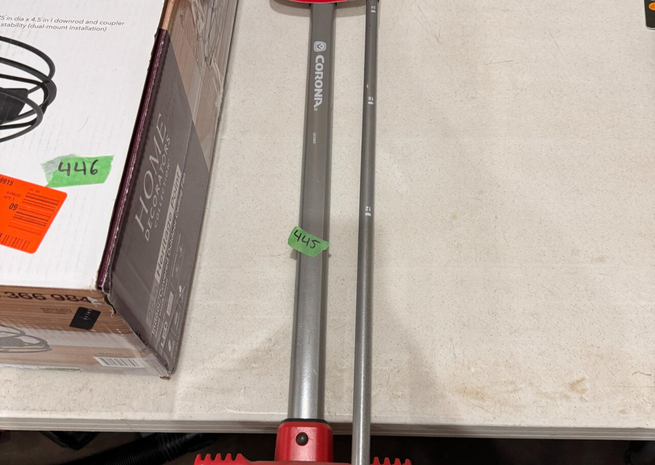 445 1