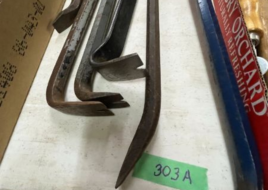 303 A 1