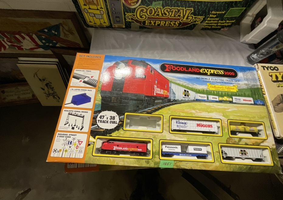 1051
