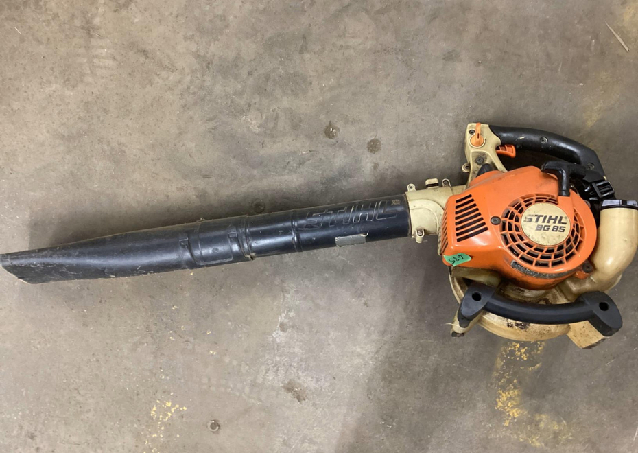 685 1