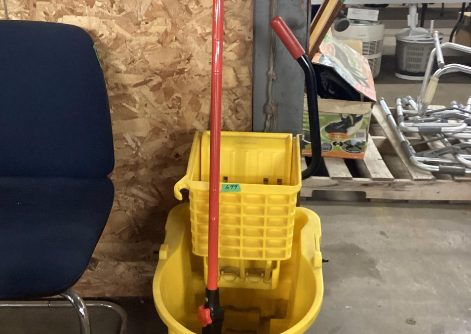 699 1