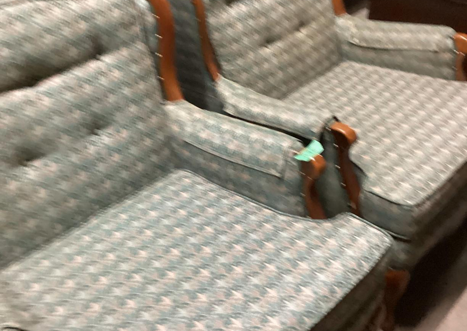 898 1