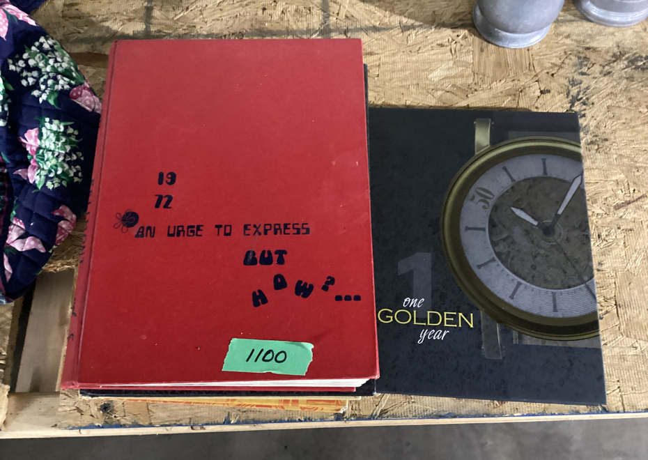1100 1