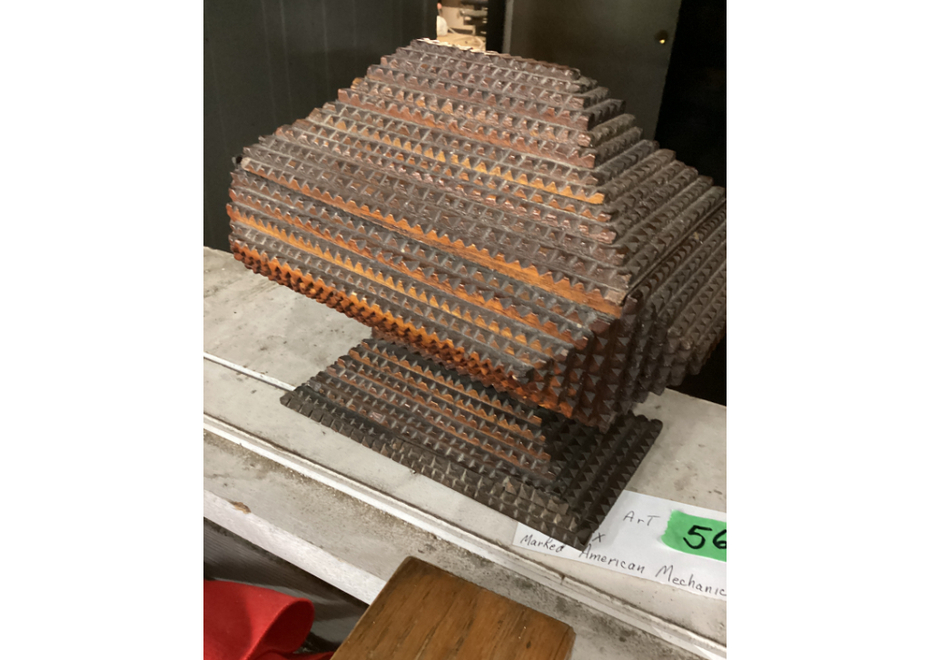 561 1