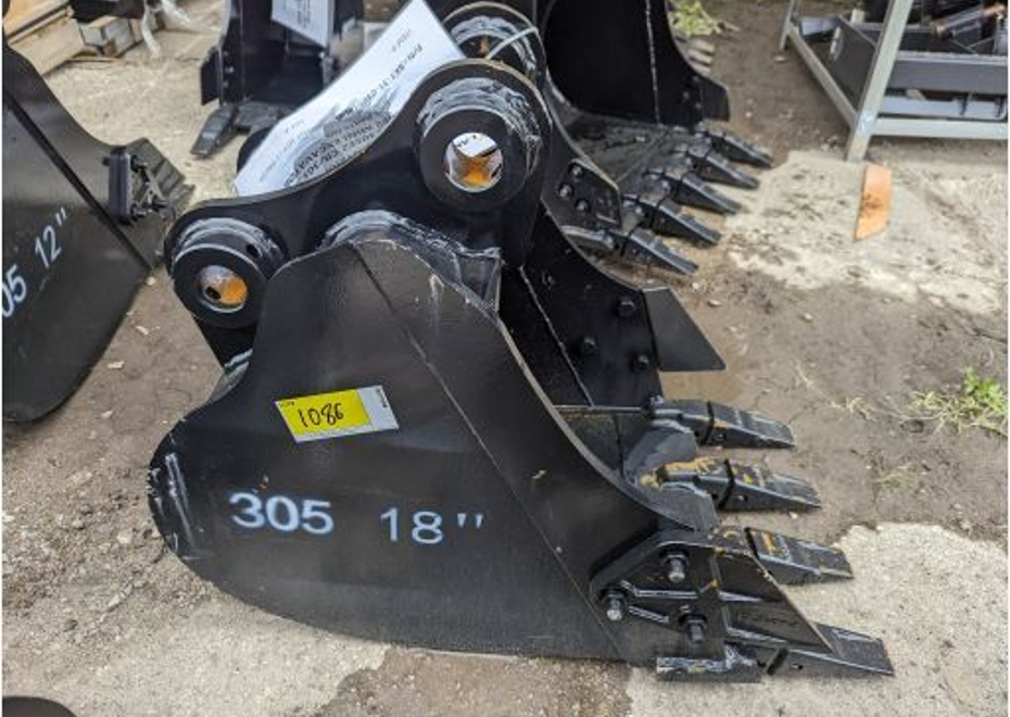 1086