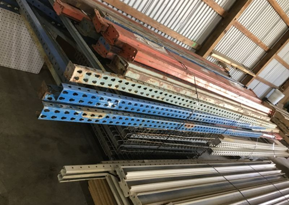 956