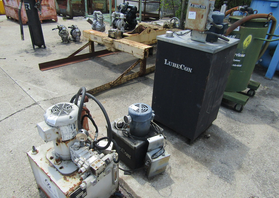 3838 e pontiac st 100