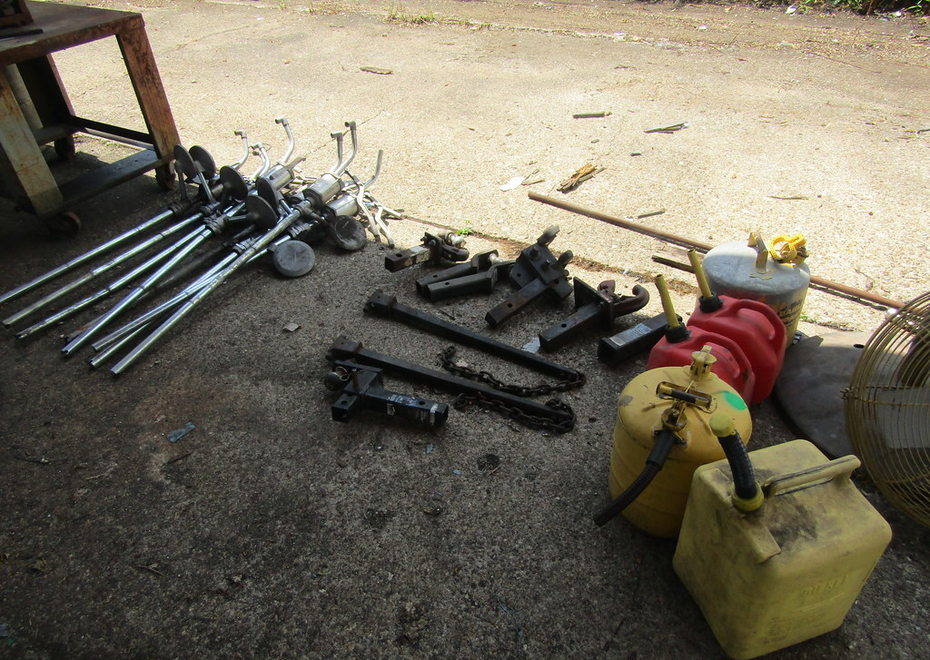 3838 e pontiac st 109