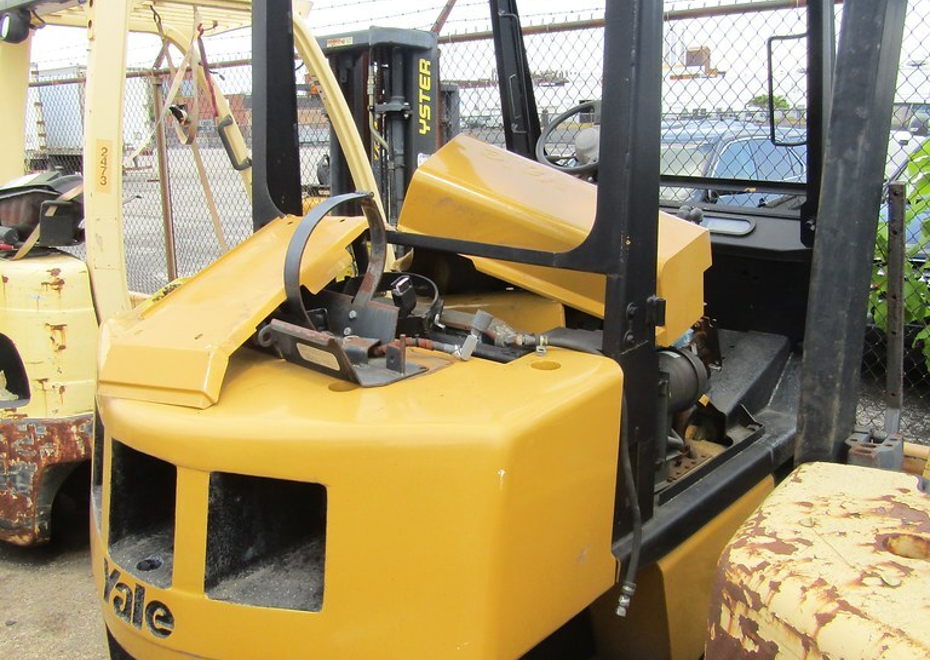 3838 e pontiac st 113