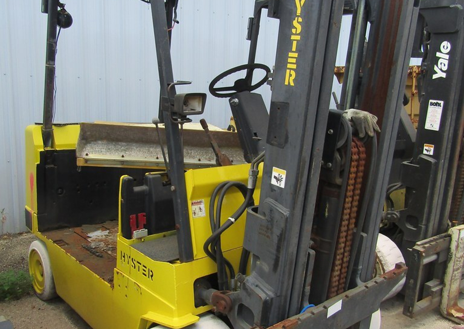 3838 e pontiac st 115