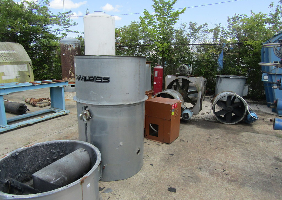 3838 e pontiac st 124