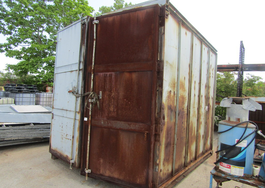 3838 e pontiac st 126