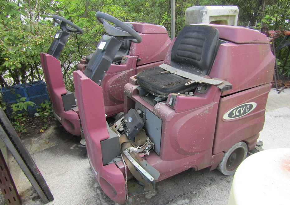 3838 e pontiac st 132