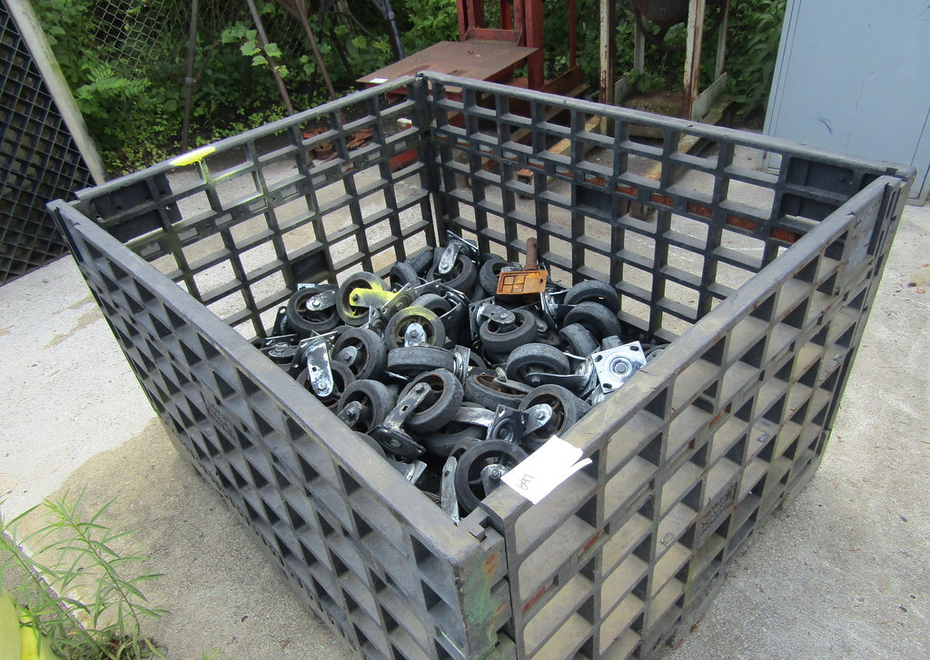 3838 e pontiac st 134