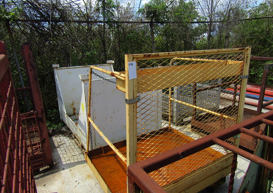 3838 e pontiac st 138