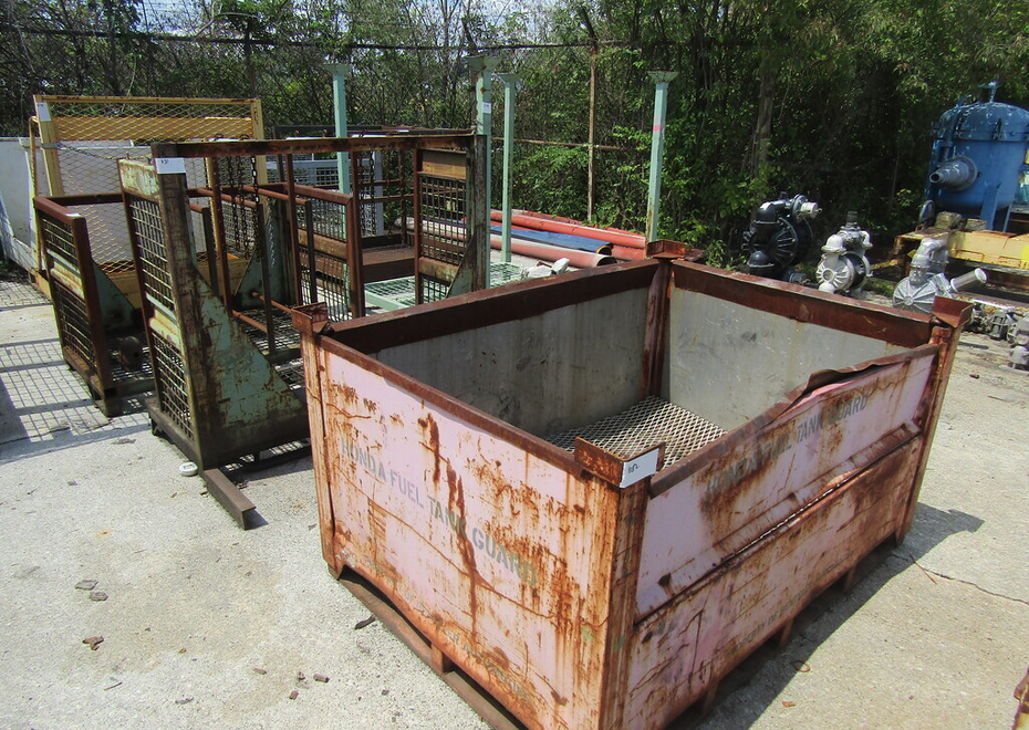 3838 e pontiac st 140