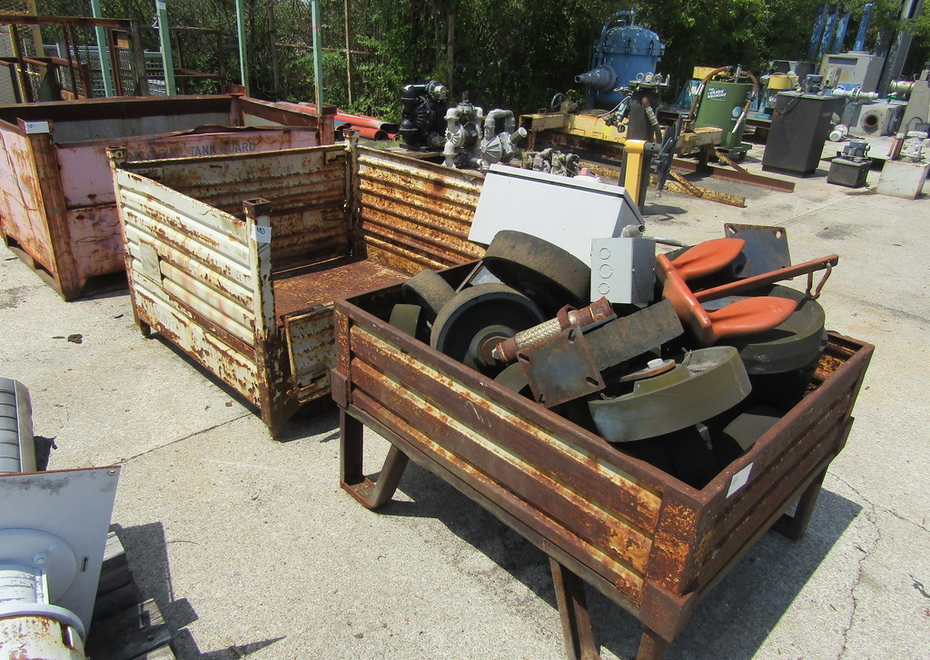 3838 e pontiac st 141