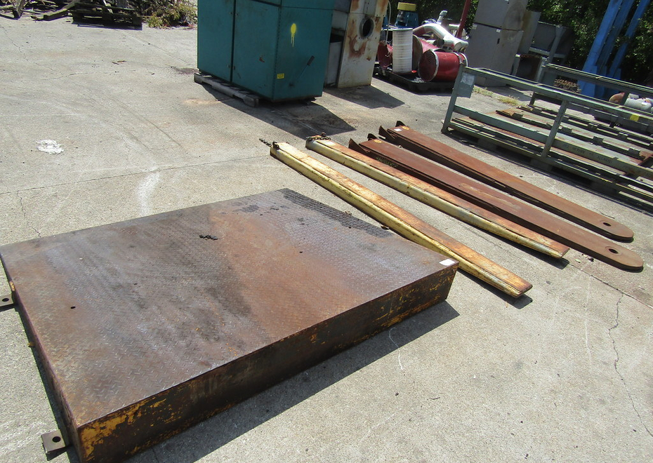 3838 e pontiac st 149