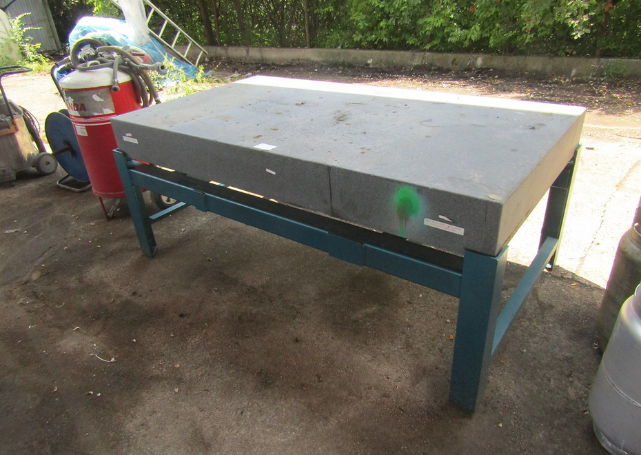 3838 e pontiac st 158