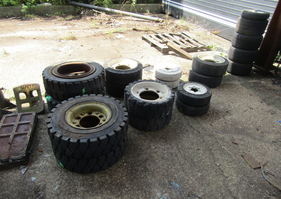 3838 e pontiac st 161