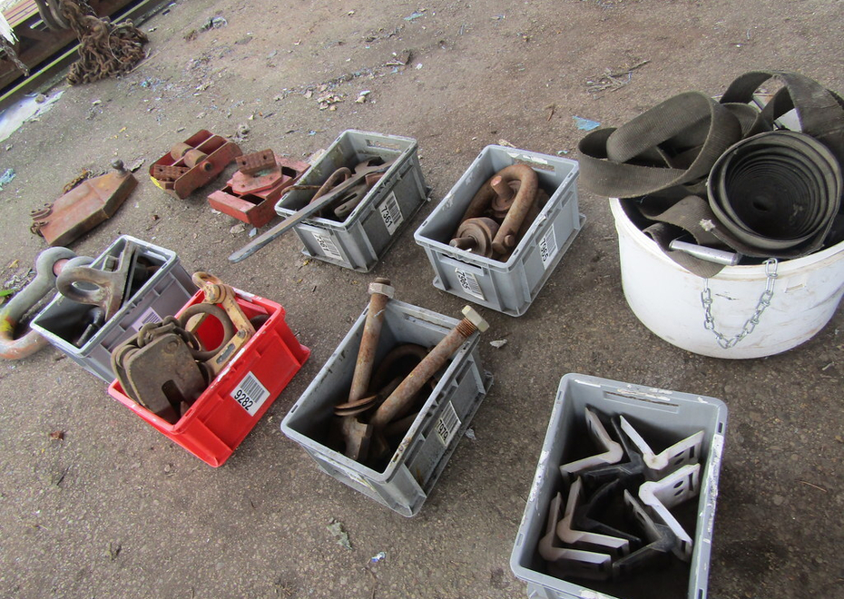 3838 e pontiac st 162