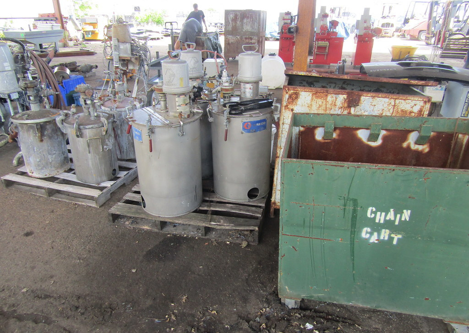 3838 e pontiac st 165