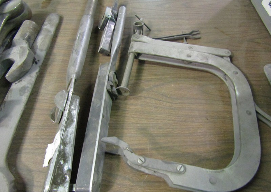 3838 e pontiac st 174