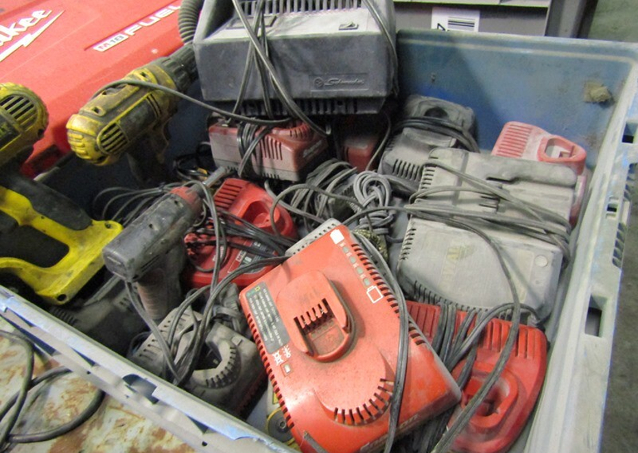 3838 e pontiac st 178