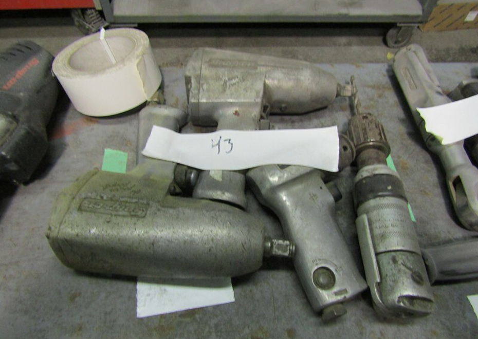 3838 e pontiac st 180