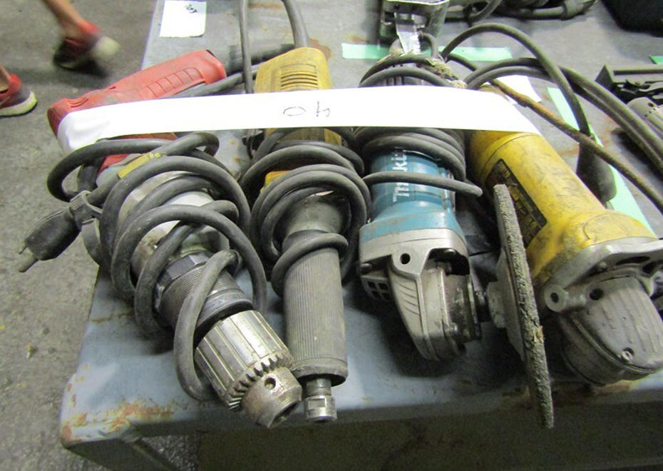 3838 e pontiac st 181