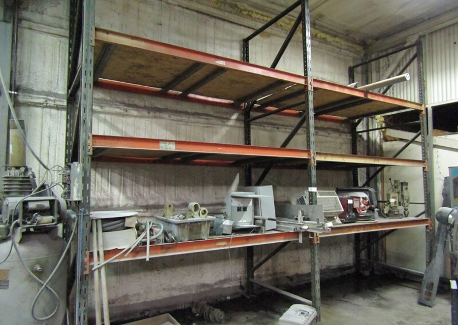 3838 e pontiac st 187