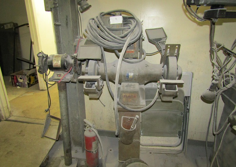 3838 e pontiac st 188