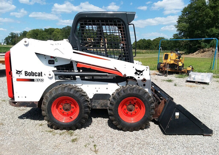 3838 e pontiac st 28