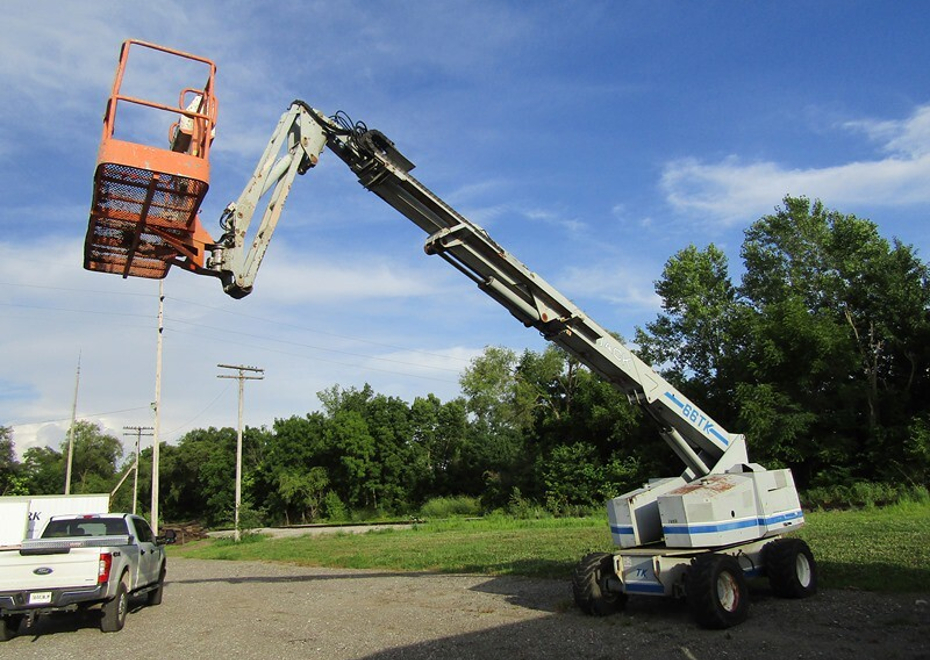 3838 e pontiac st 29