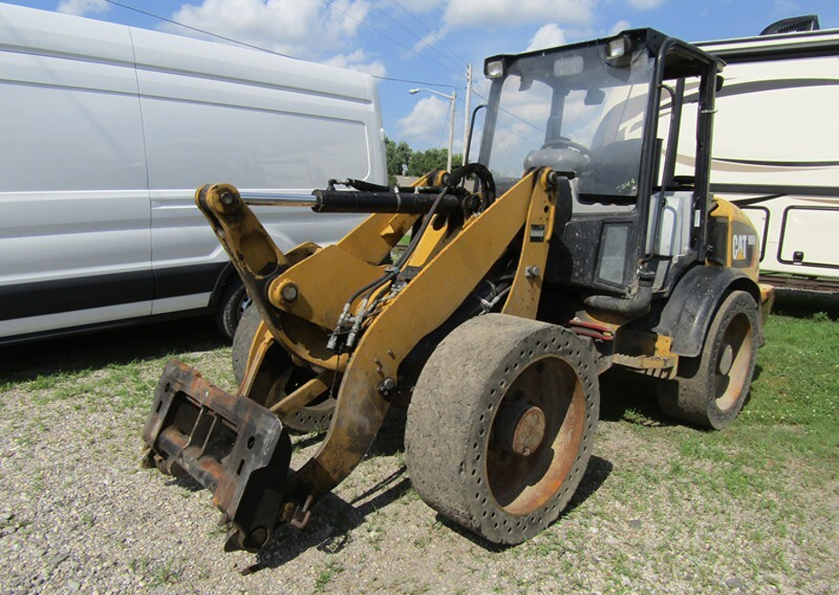 3838 e pontiac st 31