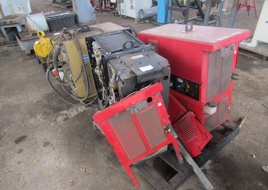 3838 e pontiac st 38