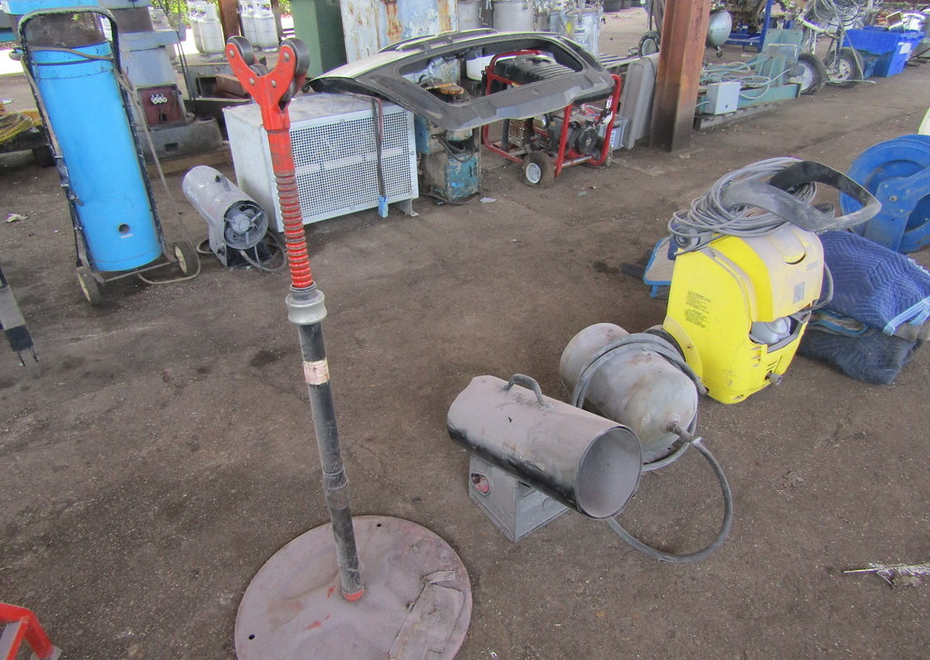 3838 e pontiac st 50