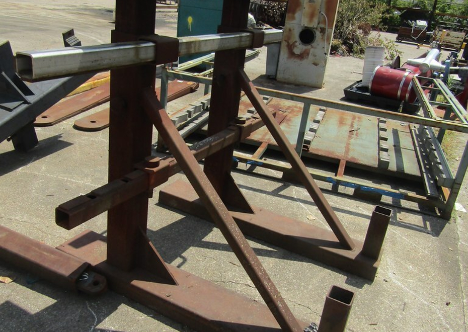 3838 e pontiac st 66