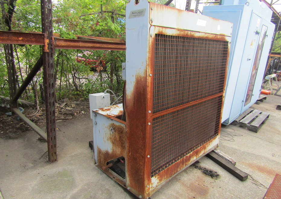 3838 e pontiac st 87