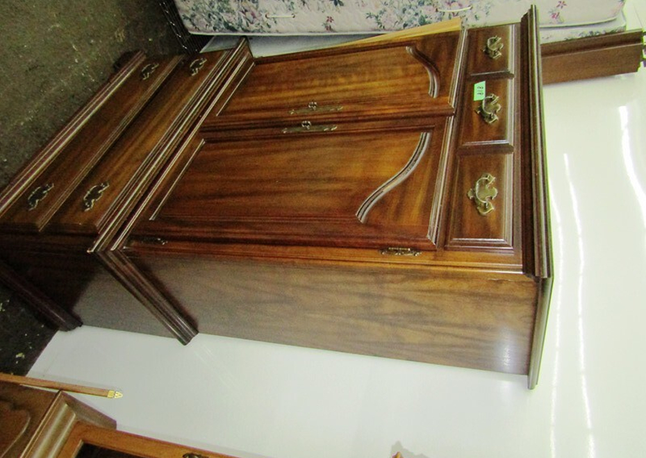 Krueckeberg auction complex153