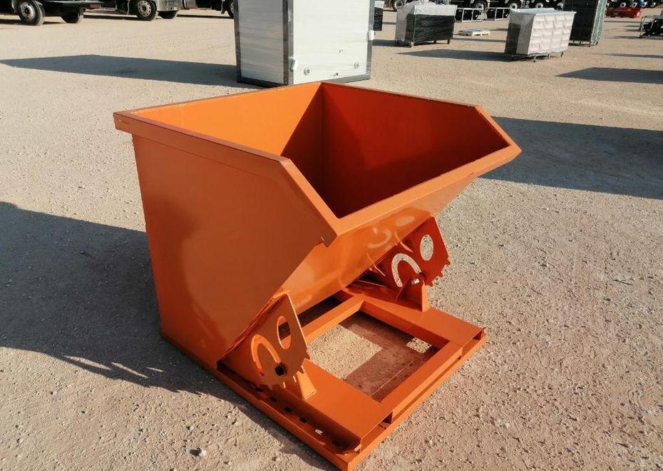 GREATBEAR 1 YARD SELF DUMPING HOPPER 4