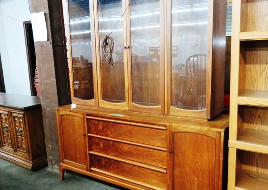 Consignment auction 8