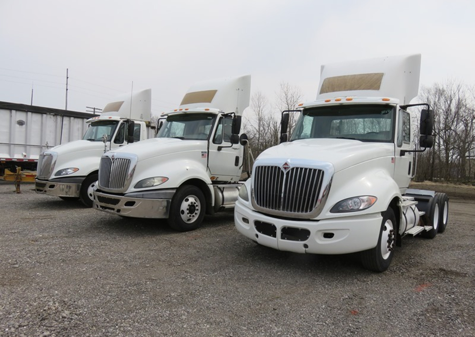 Heavy equipment auction 4