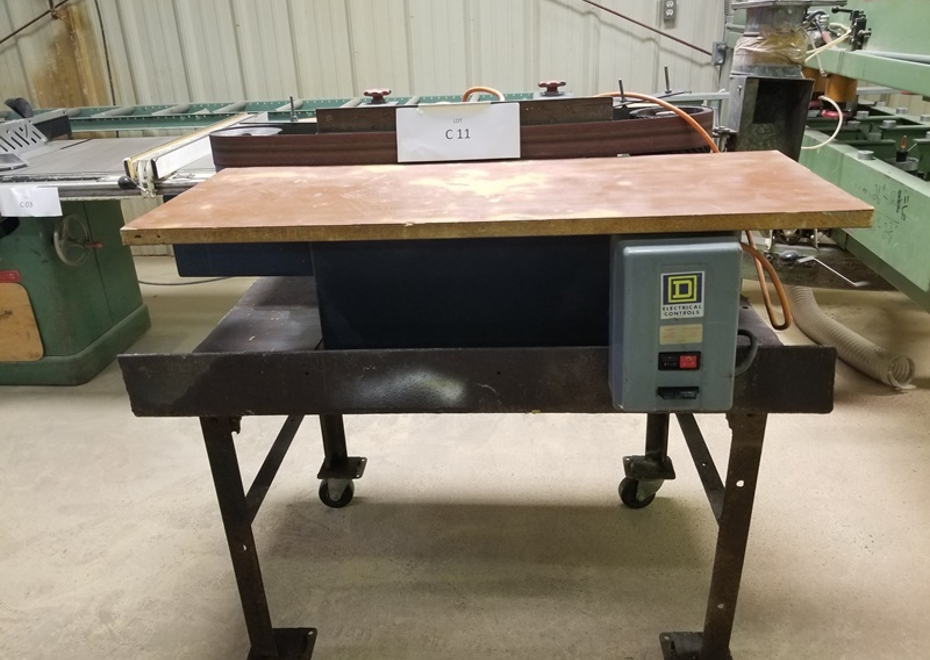 C11 Vert Belt Sander
