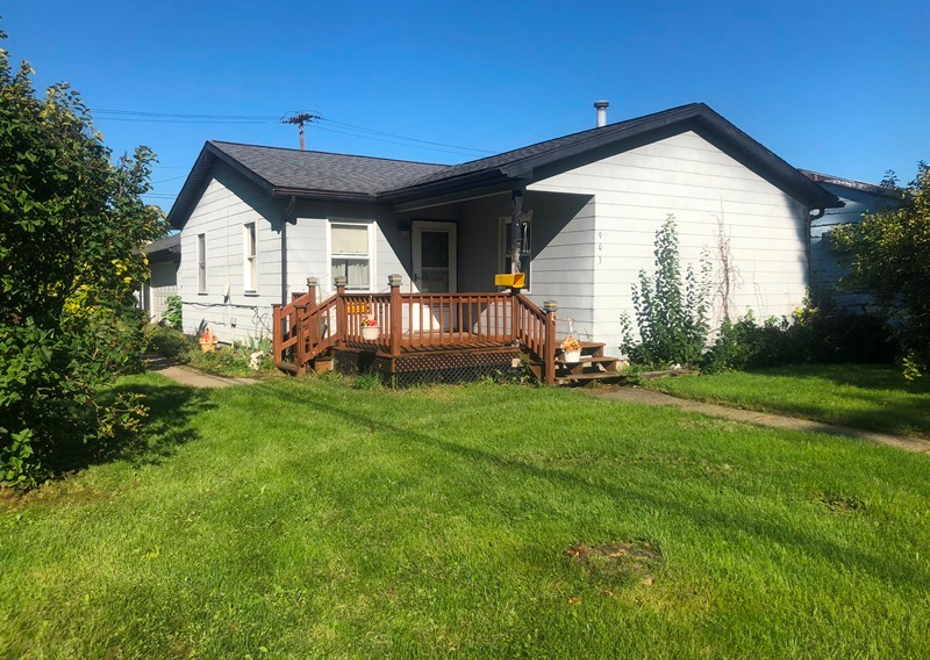 Real estate auction 10